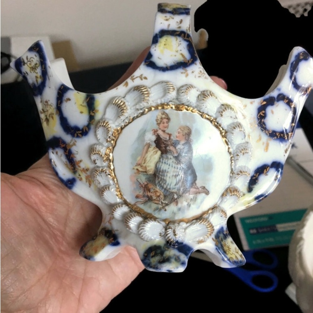 Vintage Basket Vase-Blue/white/gold